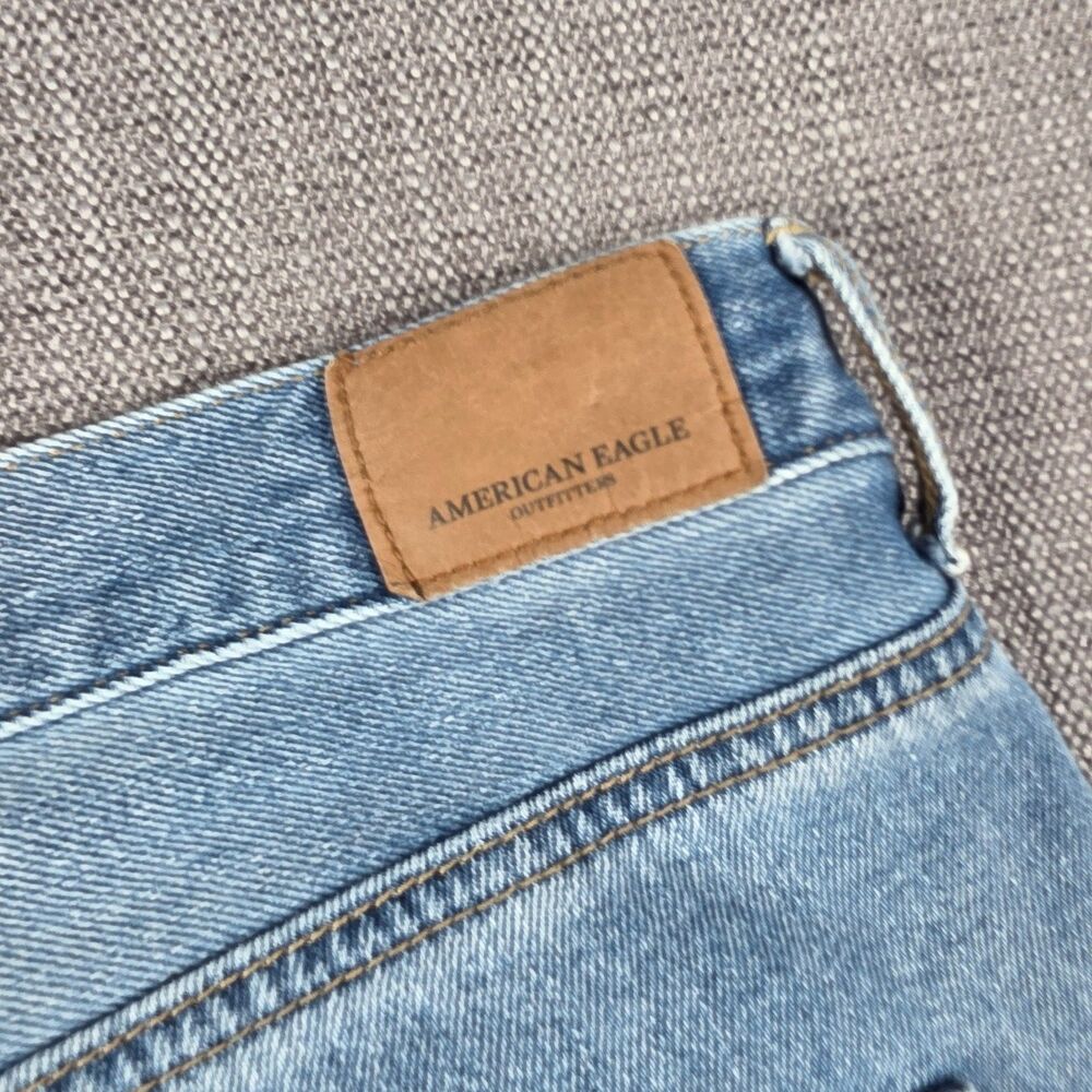American Eagle Mom Jeans Womens 16 Reg High Rise Distressed Ripped Knee Blue - Picture 10 of 11